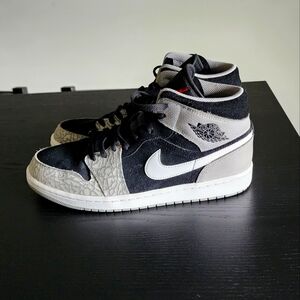 Nike Black and Gray Athletic Shoes